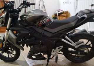 UM Xtreet RS Snake 125cc Naked Negra/Gris