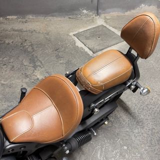 Indian Scout Sixty Negra mate