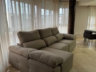 Sofá chaise longue gris/beige