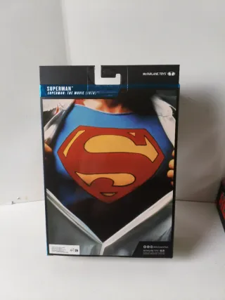 Figura DC Multiverse Superman Deluxe