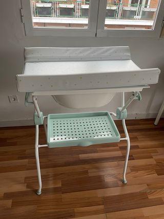 Cambiador y bañera para bebé