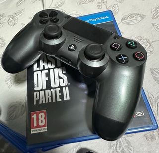 PS4 Slim 1TB Nero + 3 controller + 10 giochi