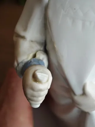 Figura de porcelana REX: Joven en camisa (defecto)