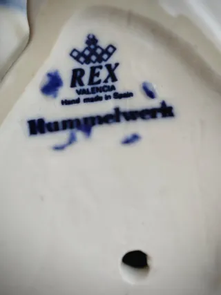 Figura de porcelana REX: Joven en camisa (defecto)