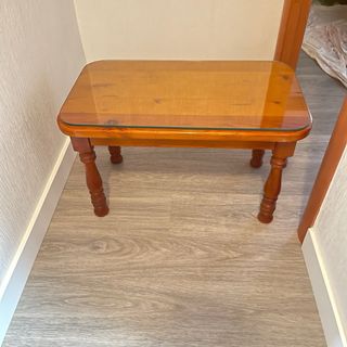 Mesa madera pino cristal cerezo