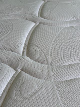Cama y somier de 1,50 x 1,90