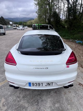 Porsche Panamera 4S 2016