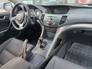 Honda Accord TOURER 2.0 iVTEC Elegance