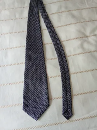 Corbata de seda natural azul y blanca