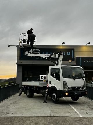 Nissan Cabstar NT400 Cesta Elevadora Scorpion 1812 | 2019 | 22.000 km | Nacional