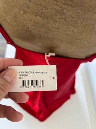 Camisón en raso Philippe Matignon negro/rojo