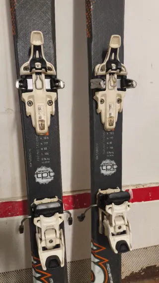 Esquís Travesía Movement Apple X-Series