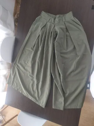 Pantalón verde oliva
