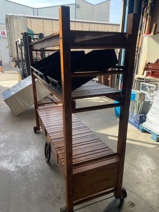 Carro expositor de madera para pan