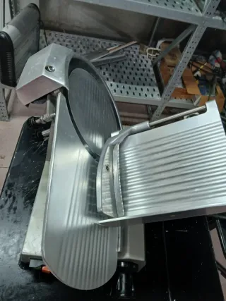 Cortadora de fiambres MILANO mediana