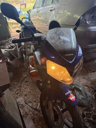 Honda CBR 125R 2005 Repsol