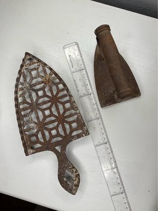 Plancha antigua de hierro