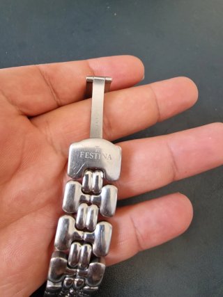 Reloj Festina plateado y blanco