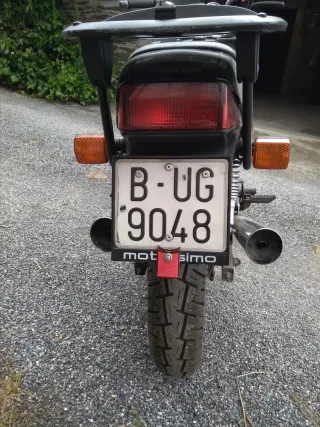 Honda CB250 Naked Negra