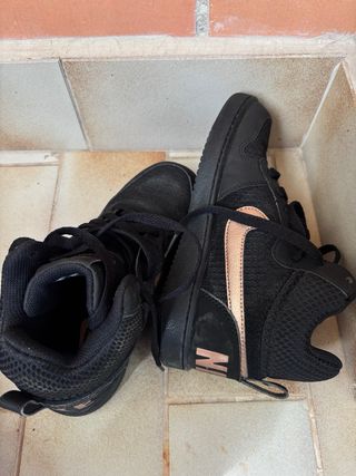 Zapatillas Nike Court Borough Mid 2 Negro Dorado