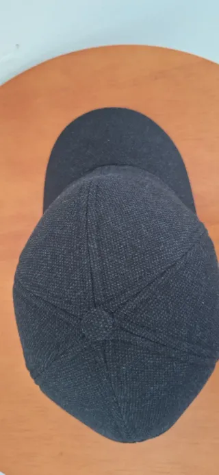 Gorra negra invierno