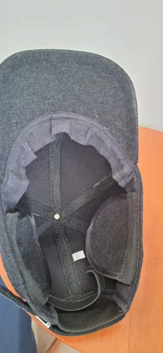 Gorra negra invierno