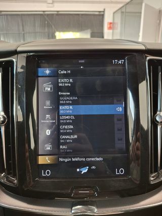 Volvo XC60 2.0 D4 R-Design Auto