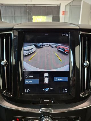 Volvo XC60 2.0 D4 R-Design Auto