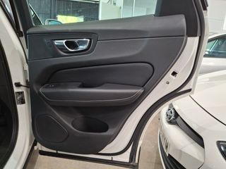 Volvo XC60 2.0 D4 R-Design Auto