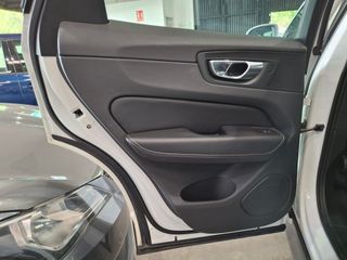 Volvo XC60 2.0 D4 R-Design Auto