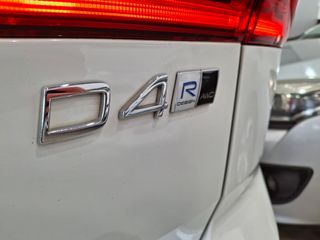 Volvo XC60 2.0 D4 R-Design Auto