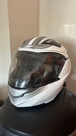 Baúl moto mediano + 2 cascos talla S