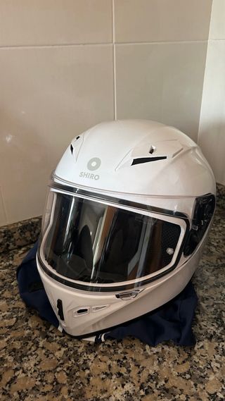 Baúl moto mediano + 2 cascos talla S