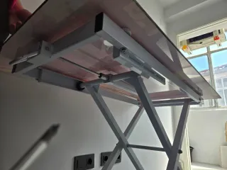 Mesa de cristal tijera multipropósito