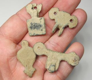 Preciosos Pinjantes medievales Caballería