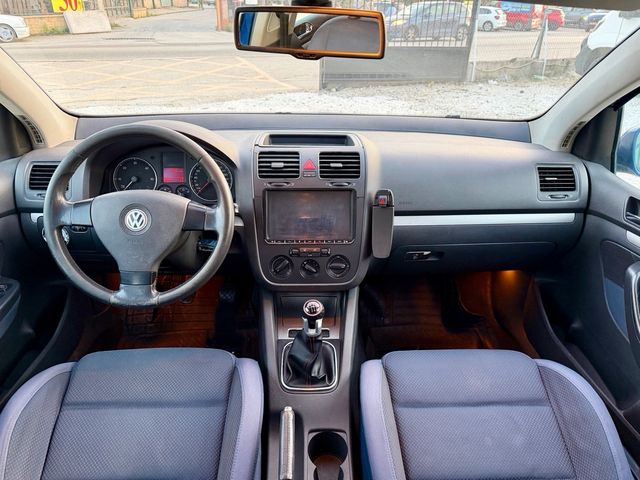 Volkswagen Golf 2005