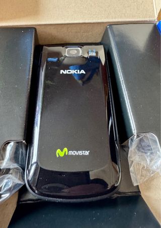 Nokia 2720 Fold - Caja y Accesorios Originales