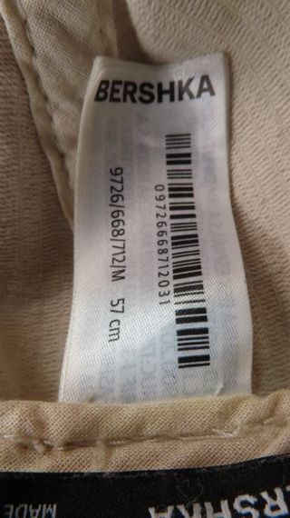 Gorra NY Central Bershka Beige Talla Única