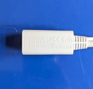 Inyector PoE Gigabit Mikrotik 24V