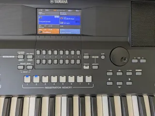 Teclado Yamaha PSR-SX600