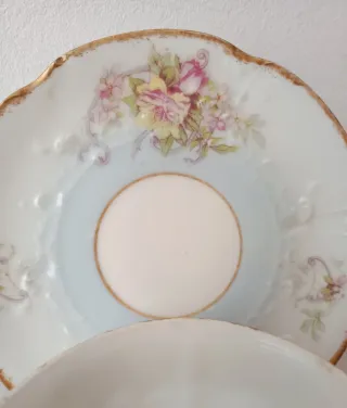 Antica tazza Limoges dipinta con fiori