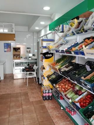 Traspaso tienda alimentación . Jerez de la fronter