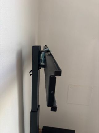 Soporte TV Negro con Estantes