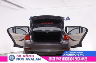 BMW 320 SERIE 3 320IA LUXURY AUTO 4P
