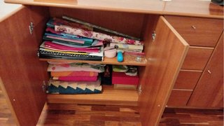 Mueble con baldas y 4 cajones