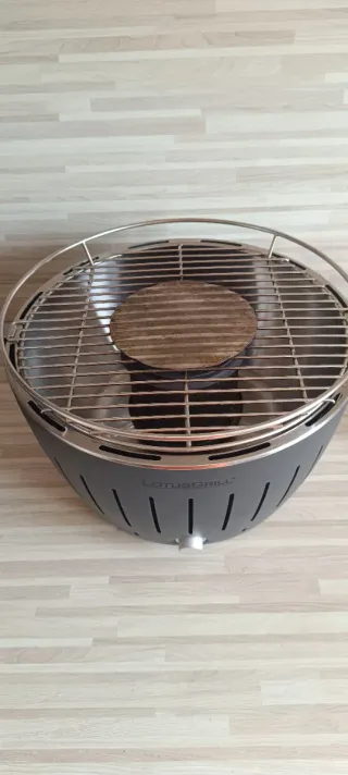 Barbacoa Lotus Grill sin humo gris/plata