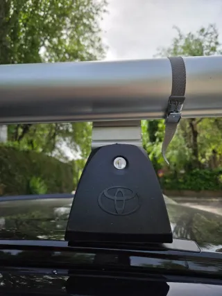 Kit Toldo Fiamma F35 + barras para Toyota Rav4 cam