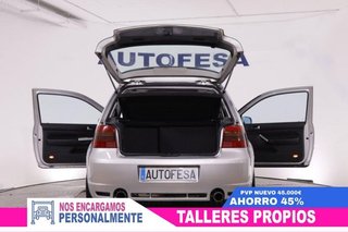 Volkswagen Golf R32 3.2 V6 240CV 4 MOTION 3P
