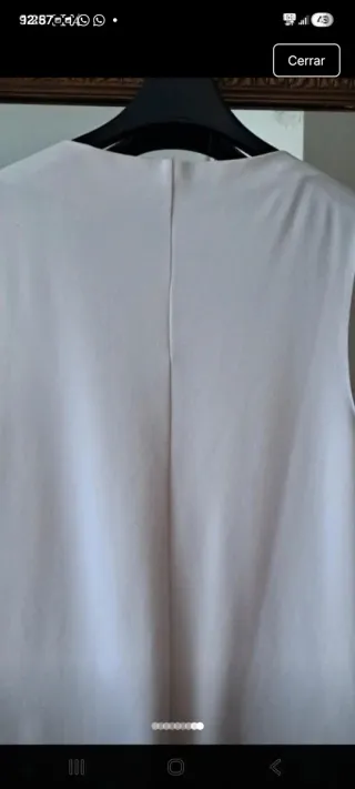 Vestido blanco con bolsillos negros