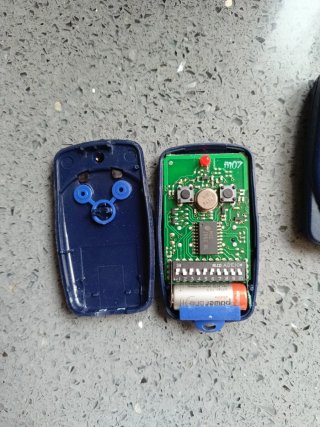 2 Mando de garaje de la marca Nice